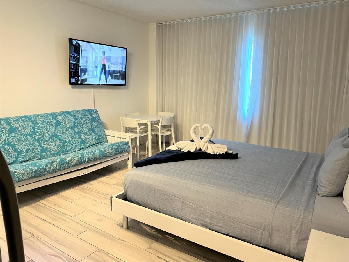 Ocean Front Units At Miami Appartamento